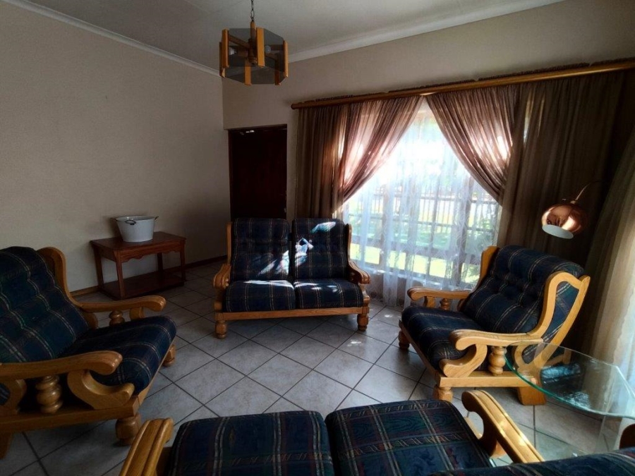 4 Bedroom Property for Sale in Oos Einde North West